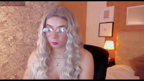 ZOEE online show from 10/13/25, 06:52