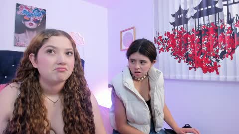 Snapshot of zoe_and_valeria chatting on 04/09/26, 05:07 Zoe And Valeria online show from 04/09/26, 05:07