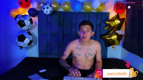 zoe_axel1 online show from 07/12/26, 07:38