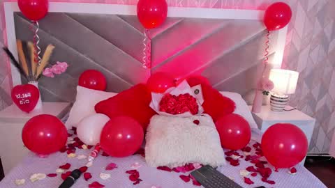 zoe_banks_ online show from 02/14/25, 03:43