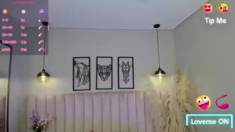 zoe_banks_ online show from 09/10/25, 01:00