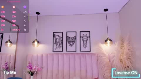 zoe_banks_ online show from 09/11/25, 12:49