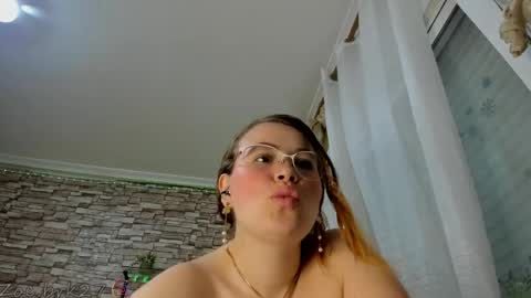 Snapshot of zoe_brk chatting on 06/05/26, 08:09 zoe brk online show from 06/05/26, 08:09