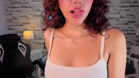 zoe_ch_ online show from 06/03/26, 03:09