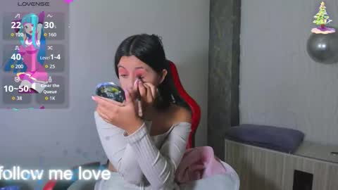 Snapshot of zoe_connor19 chatting on 11/29/25, 07:39 Z O E online show from 11/29/25, 07:39