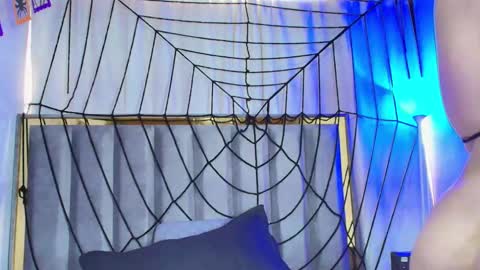 Zoe online show from 10/07/25, 01:08