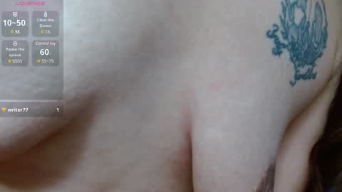 Snapshot of zoe_cutex chatting on 12/10/24, 10:47 Zoe online show from 12/10/24, 10:47