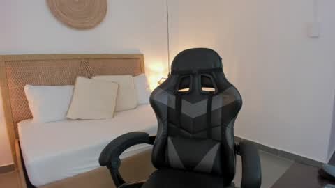 Zoe  online show from 07/28/26, 12:48