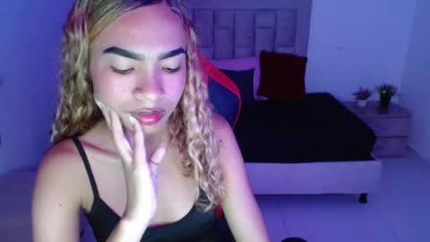 zoe_galli online show from 10/03/25, 11:13