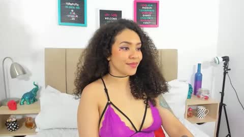 Snapshot of zoe_gruber chatting on 03/09/25, 03:54 Zoe Gruber online show from 03/09/25, 03:54