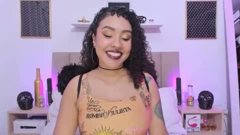 Snapshot of zoe_gruber chatting on 10/17/25, 07:38 Zoe Gruber online show from 10/17/25, 07:38