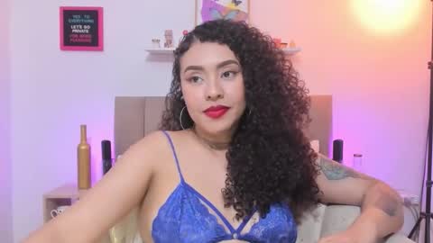 Snapshot of zoe_gruber chatting on 11/08/25, 12:33 Zoe Gruber online show from 11/08/25, 12:33