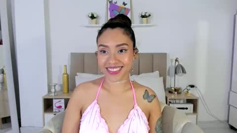 Snapshot of zoe_gruber chatting on 05/15/26, 11:23 Zoe Gruber online show from 05/15/26, 11:23