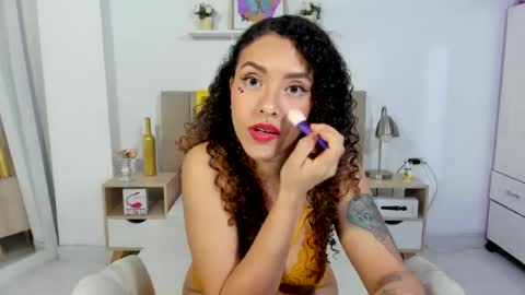 Zoe Gruber online show from 06/24/26, 12:42