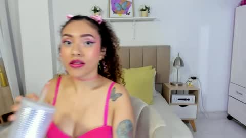 Zoe Gruber online show from 06/26/26, 11:20