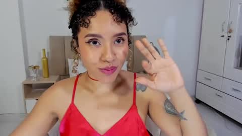 Zoe Gruber online show from 07/05/26, 04:19