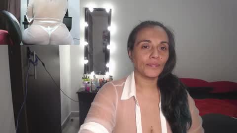 zoe hotxxx online show from 01/06/25, 03:20