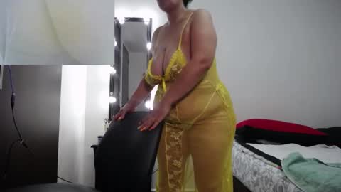 zoe hotxxx online show from 02/19/25, 04:00