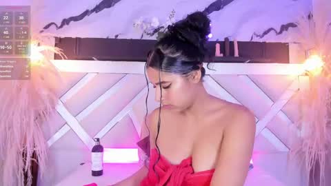 Snapshot of zoe_johnsonn1 chatting on 04/18/26, 11:38 Zoey online show from 04/18/26, 11:38