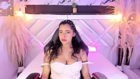 Snapshot of zoe_johnsonn1 chatting on 05/11/26, 09:45 Zoey online show from 05/11/26, 09:45