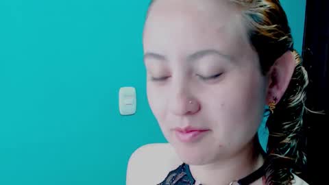 Zoe online show from 01/06/25, 01:19