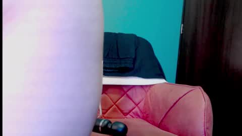 Zoe online show from 02/21/25, 04:16