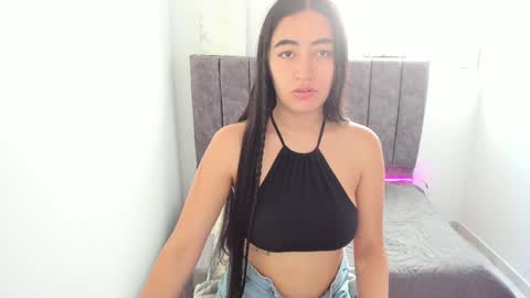 zoe_jones7 online show from 12/07/24, 09:33