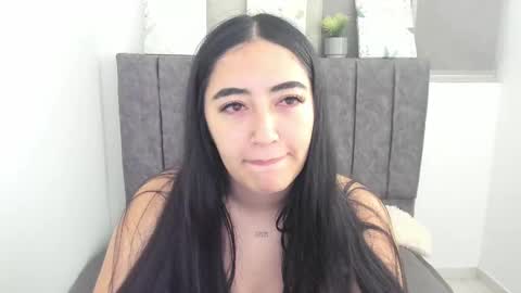 zoe_jones7 online show from 03/06/25, 08:08