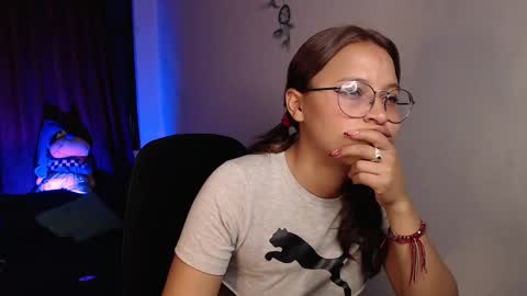 Snapshot of zoe_khall chatting on 02/11/26, 03:55 ZOE online show from 02/11/26, 03:55