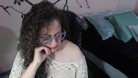 Snapshot of zoe_koller chatting on 10/19/25, 12:11 Zoe Koller online show from 10/19/25, 12:11