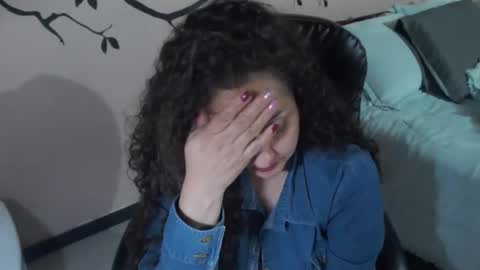 Zoe Koller online show from 11/28/25, 01:19