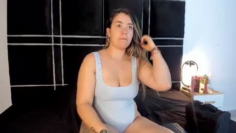 Snapshot of zoe_ll chatting on 07/11/26, 11:02 SWEET ZOE online show from 07/11/26, 11:02