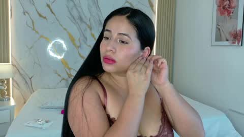 zoe_longhair online show from 05/18/26, 07:09