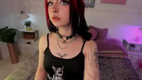 Snapshot of zoe_lynch_ chatting on 05/06/26, 11:59 Zoe Lynch online show from 05/06/26, 11:59