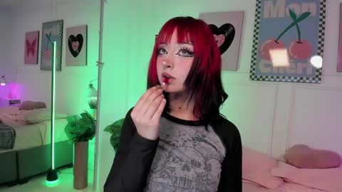 Snapshot of zoe_lynch_ chatting on 06/03/26, 12:19 Zoe Lynch online show from 06/03/26, 12:19