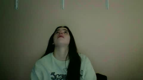 Snapshot of zoe_mill33r chatting on 11/06/25, 07:26 Zoe online show from 11/06/25, 07:26