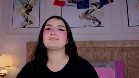 zoe_moon__ online show from 06/18/26, 11:14