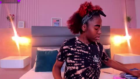 Snapshot of zoe_novakk chatting on 10/03/25, 11:02 Zoe Novakk online show from 10/03/25, 11:02