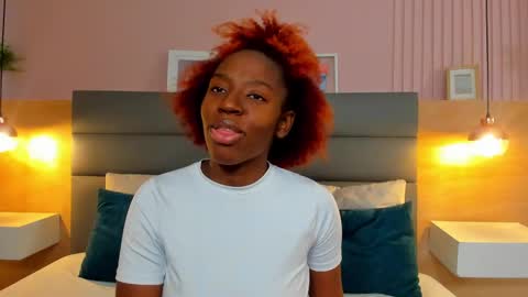 Snapshot of zoe_novakk chatting on 10/16/25, 03:24 Zoe Novakk online show from 10/16/25, 03:24