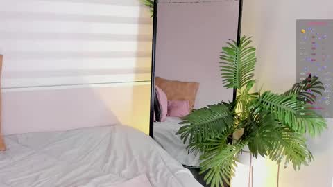 Zoe Olsen online show from 03/11/25, 01:01