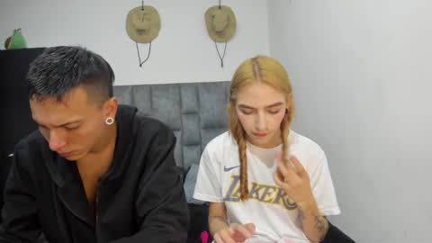 Snapshot of zoe_painn chatting on 11/12/25, 11:47 She Zoe He Painn online show from 11/12/25, 11:47