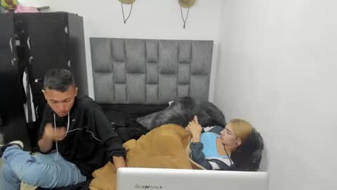 Snapshot of zoe_painn chatting on 11/21/25, 07:23 She Zoe He Painn online show from 11/21/25, 07:23