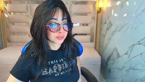 Zoe  online show from 11/16/25, 03:12