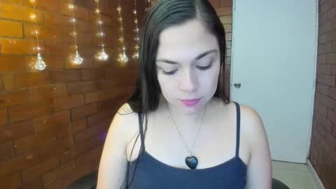 Zoe  online show from 11/21/25, 04:27