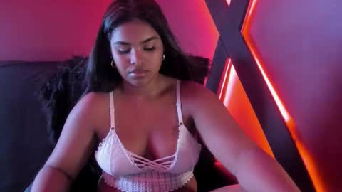 Snapshot of zoe_roux210949 chatting on 09/23/25, 05:38 Zoe online show from 09/23/25, 05:38