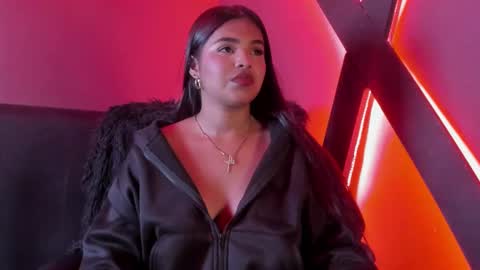 Snapshot of zoe_roux210949 chatting on 09/24/25, 07:01 Zoe online show from 09/24/25, 07:01