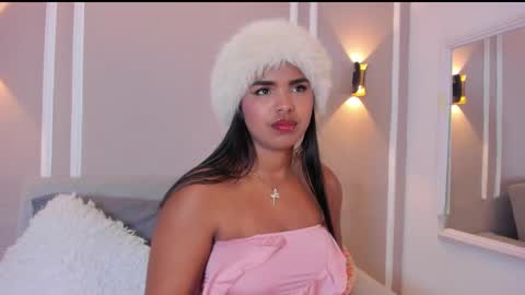 Snapshot of zoe_roux210949 chatting on 09/27/25, 05:23 Zoe online show from 09/27/25, 05:23