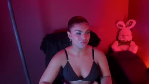 Snapshot of zoe_roux210949 chatting on 10/29/25, 02:58 Zoe online show from 10/29/25, 02:58