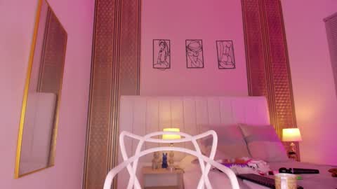 Snapshot of zoe_sky_ chatting on 11/26/25, 11:33 Hi guys i am Zoe online show from 11/26/25, 11:33