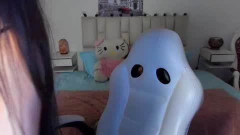 Zoe online show from 09/30/25, 11:37